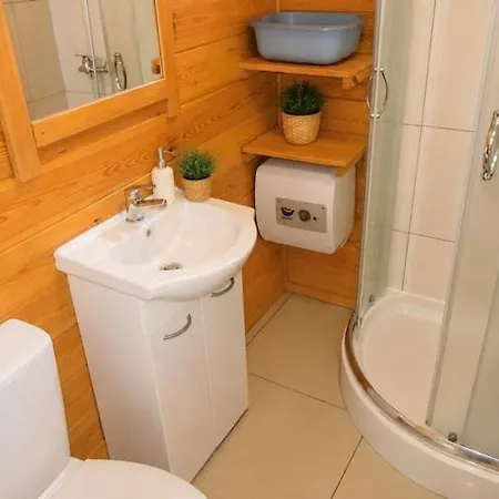 For 5 People With A Swimming Pool دجيفنوفيك
